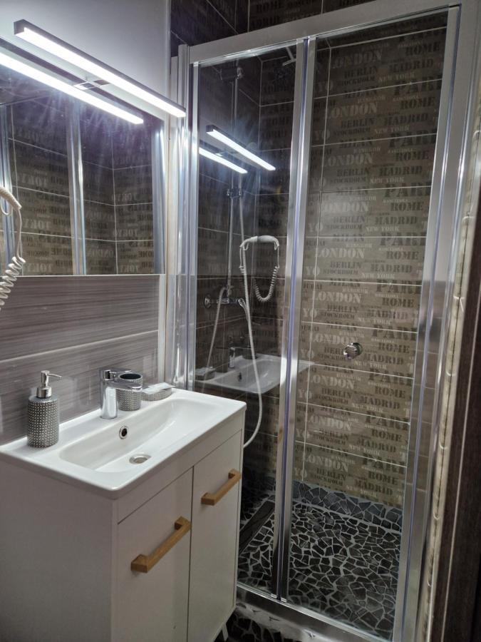 Studio Meuble Au Rdc , Proche Lac Aix-les-Bains Bagian luar foto